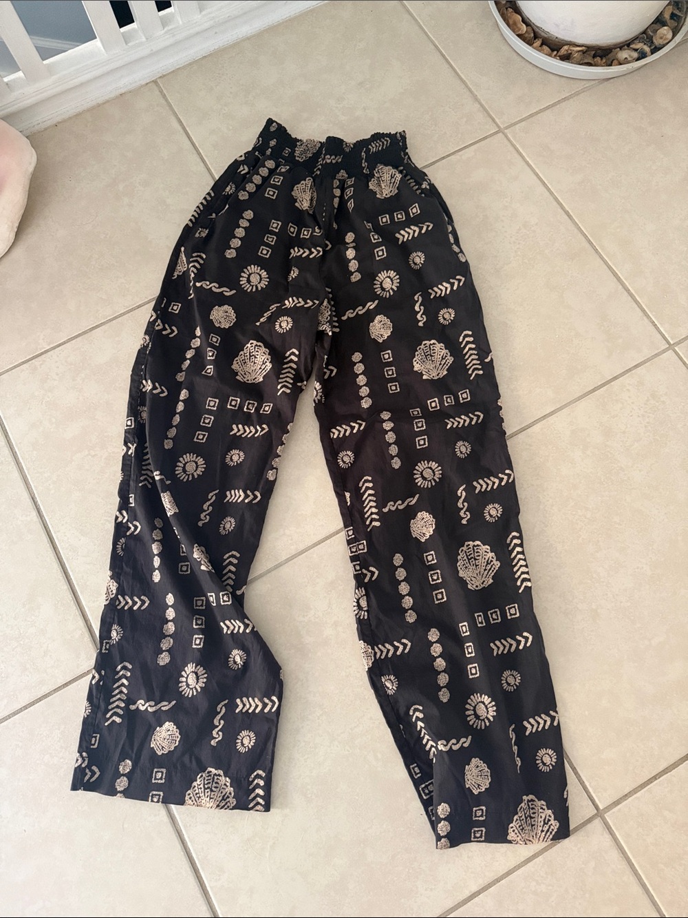 Rails Black shells Print Elastic Waist pants with Beige Accents